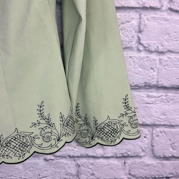 Studio I Green Embroidered Button Up Blazer Size 10 - Picture 2 of 5